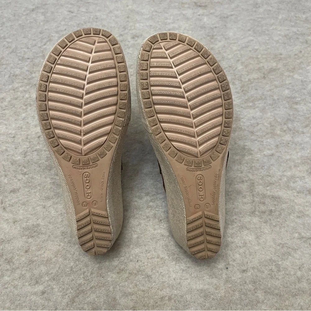 CROCS A-Leigh Brown Leather 2 Strap Canvas Wedge Comfort Sandals Women’s size 7